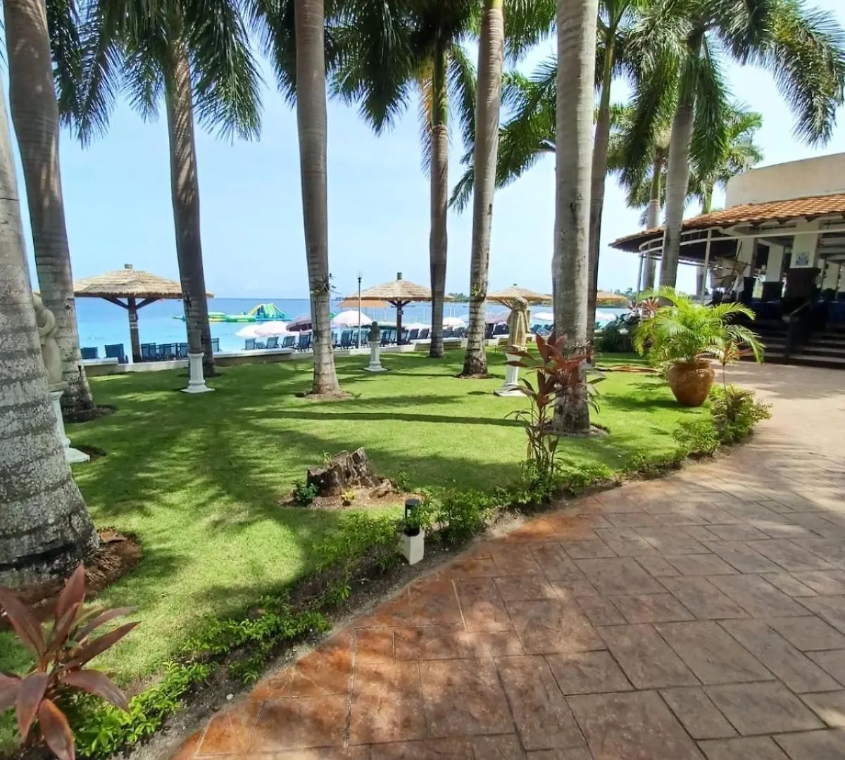 Vilagio Villa Cave Hill Jamaica